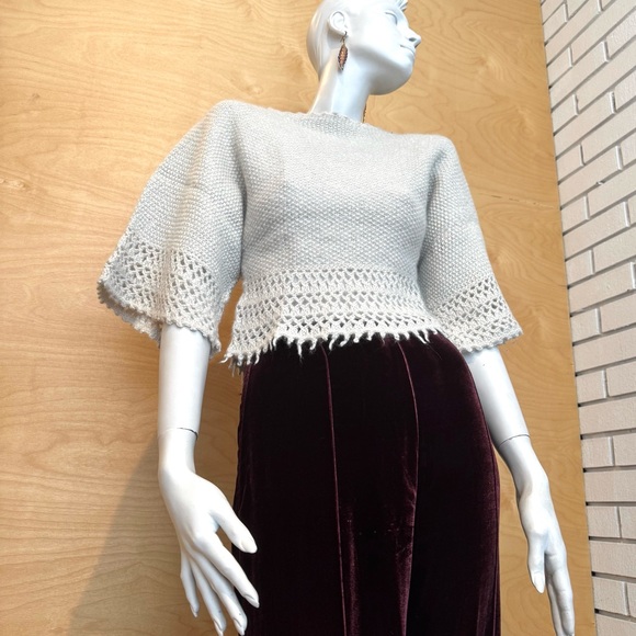 Exquisite cropped Wool crochet top - Picture 2 of 15